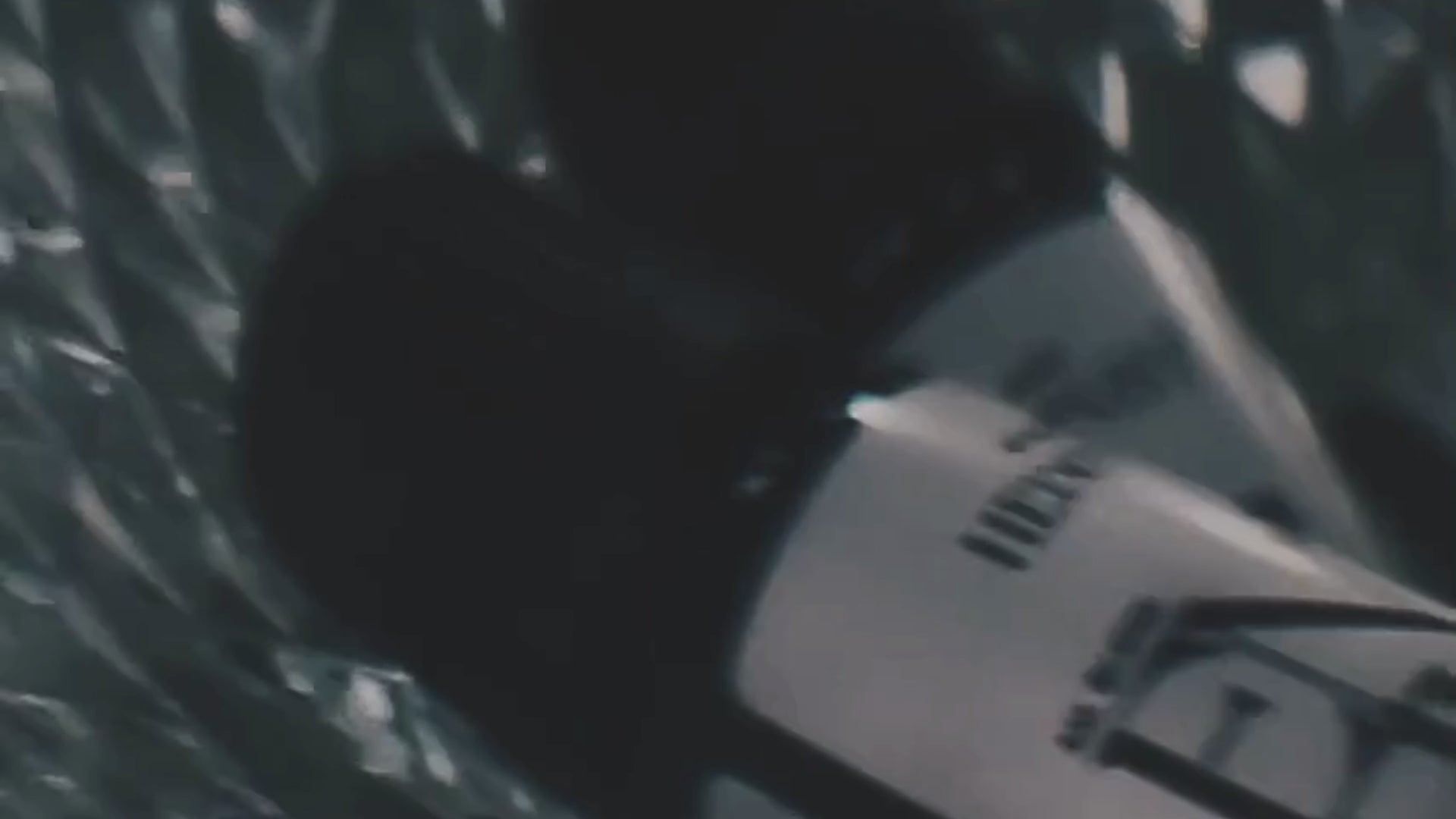 Glamorous scent therapy, aromatherapy blends for all moods. soothe your soul and support your psyche 